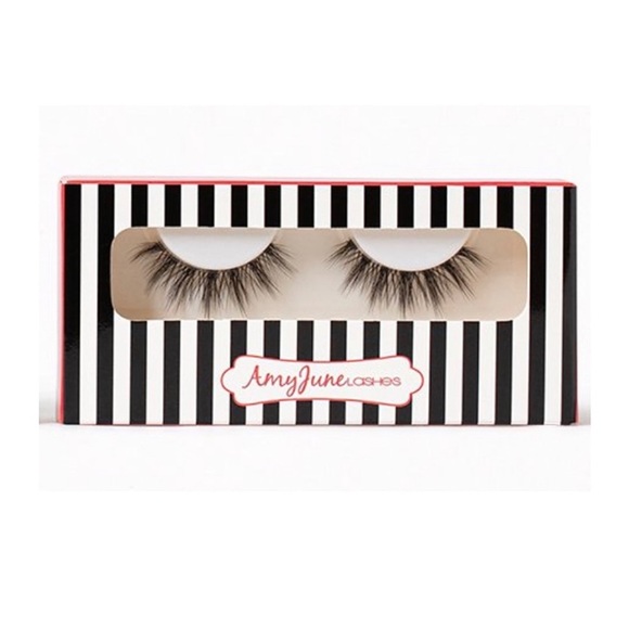 ✨🆕💖AMY JUNE LASHES, LIZZY 3D INVISIBLE BAND SILK EYELASHES💖 - Picture 1 of 4
